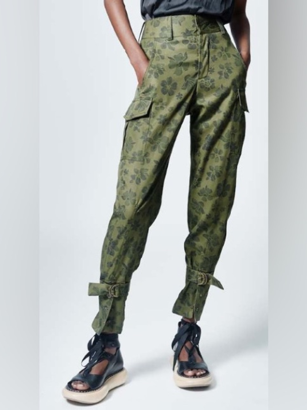 Smythe Cinch Surplus Pant, Olive Floral, sz 00